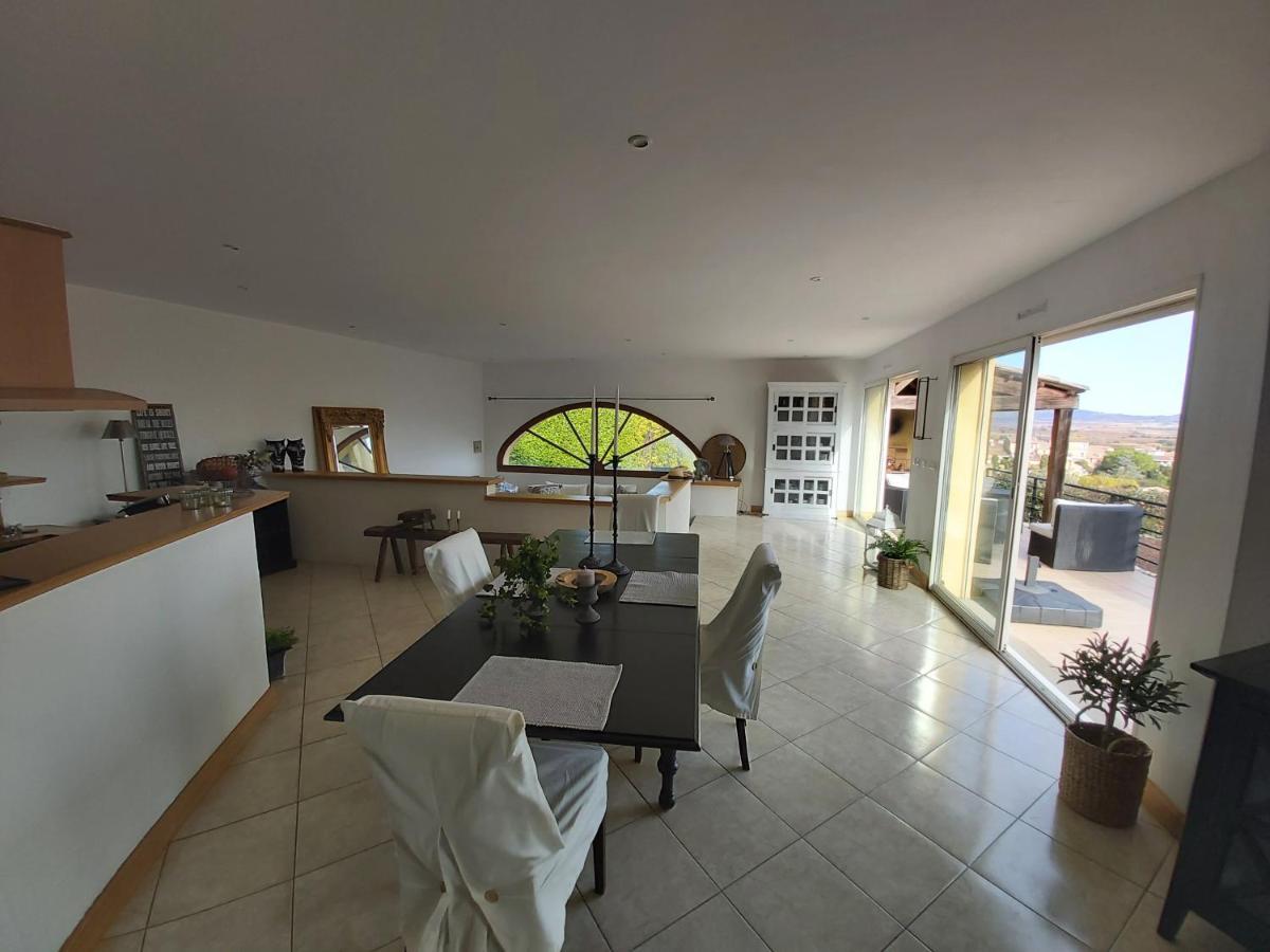 Beautiful Villa With A Stunning View Roujan 外观 照片