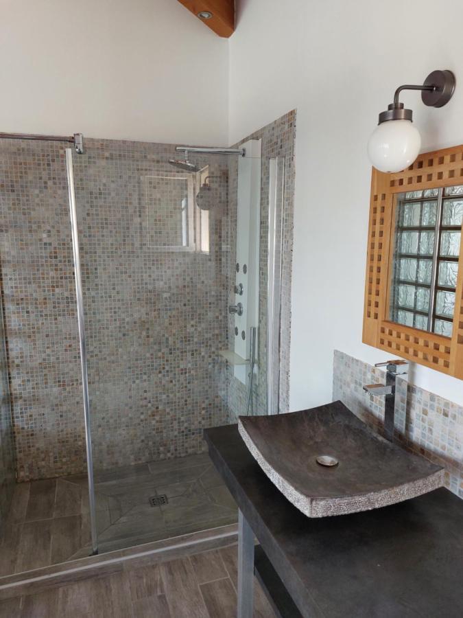 Beautiful Villa With A Stunning View Roujan 外观 照片