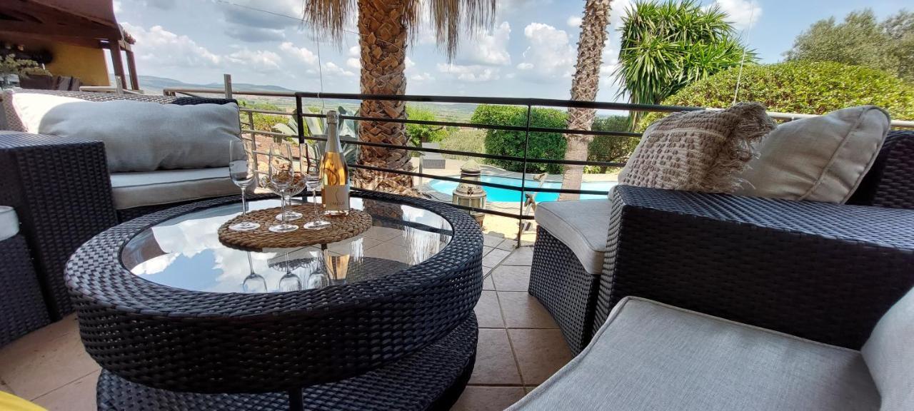 Beautiful Villa With A Stunning View Roujan 外观 照片